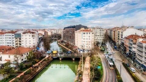 Meteoroloji son hava tahmin raporunu açıkladı. Türkiye'de dondurucu soğuğuyla meşhurdu. Şimdi sıcaklık mevsim normallerinin üzerinde