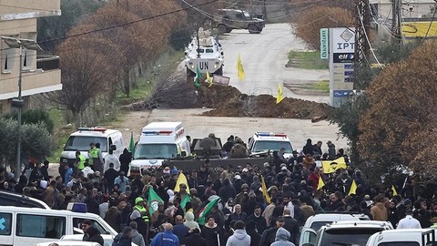 İsrail evlerine dönmek isteyen Lübnanlılara ateş açtı!