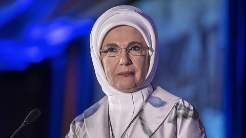 Emine Erdoğan'dan Alev Alatlı paylaşımı
