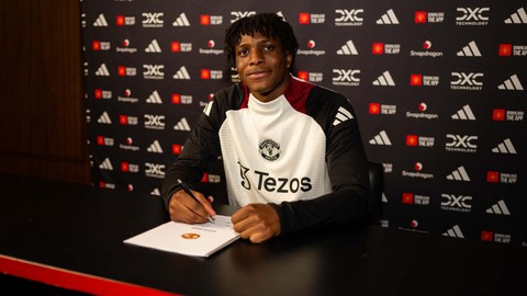 Manchester United’dan 30 milyon sterlinlik transfer! 2030’a kadar sözleşme imzalandı