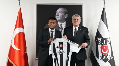 Beşiktaş’ın yeni transferi Keny Arroyo şaşırttı! Tesislere gitmeden soluğu o yerde aldı!