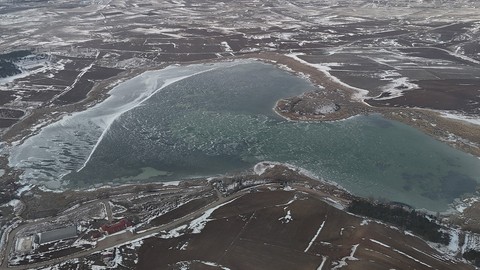 Sivas'ta hava sıcaklığı -10 dereceye kadar indi. Resmi koruma altındaki doğa harikası bölgeye gidenler gördükleri manzaraya inanamadı