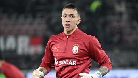 Galatasaray'da Muslera'yı kızdıran soru! Röportajı yarıda bırakıp gitti