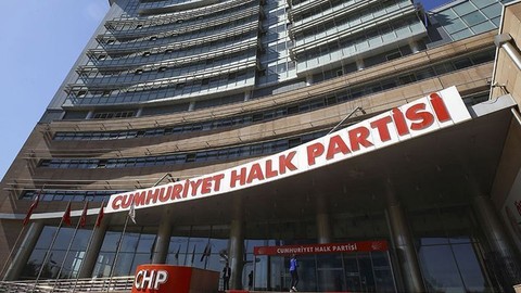 CHP'de 'kurultay' soruşturmasında yeni gelişme: Eski belediye başkanı dava açtı: Lütfü Savaş’ın iptal dilekçesi ilk kez tv100’de