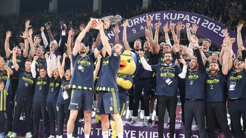 Beşiktaş Fibabank’a şans tanımadılar! ING Türkiye Kupası’nda şampiyon Fenerbahçe Beko!