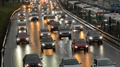 İstanbul’da trafik çilesi! Yoğunluk sabah saatlerinde yüzde 76’ya çıktı