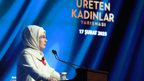 Emine Erdoğan, "Halkbank Üreten Kadınlar Yarışması Ödül Töreni"nde konuştu: "Türk kadınının girişimci ruhunun kökleri, 13. yüzyıla kadar uzanır"