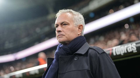 Bu hesapta yoktu! Fenerbahçe’ye kötü haber! Mourinho’nun kare ası cezalı duruma düştü