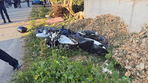 Antalya’da kahreden kaza! Motosiklet yayaya çarptı: 14 yaşındaki çocuk kurtarılamadı