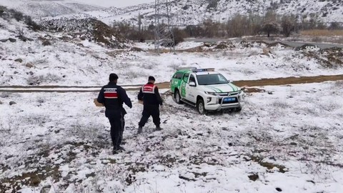 Çetin kış şartlarının etkili olduğu Yozgat'ta karlı araziye gittiler. Jandarmalar bu kez onlar için harekete geçti