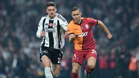 Beşiktaş derbisinde kırmızı kart görmüştü! Galatasaray'da Frankowski 12 yıl sonra bir ilk yaşadı