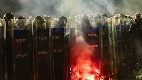 İBB protestolarına 20 soruşturma! 819 kişi hakkında kamu davası açıldı