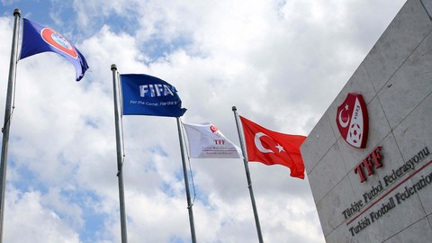 FIFA kötü haberi resmen duyurdu! 8 Türk takımına transfer yasağı verildi