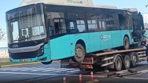 Diyarbakır'da korkunç kaza! Yük treni belediye otobüsüne çarptı