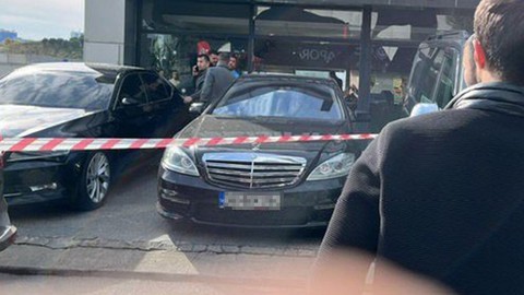 Bağcılar’da hareketli saatler! Oto galeriye el bombalı saldırı