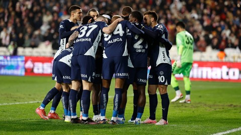Hataya yer yok! Fenerbahçe, Kayserispor’u ağırlayacak! Bir yıldız forma giyemeyecek! İşte muhtemel ilk 11’ler