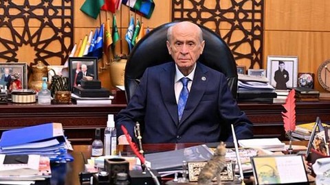 MHP'den dikkat çeken 'Devlet Bahçeli' paylaşımı: "Daha Yolun Yarısı Var"