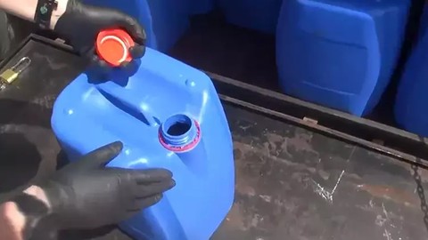 İstanbul'da büyük uyuşturucu operasyonu! Bakan Yerlikaya duyurdu: 773 kg sıvı metamfetamin ele geçirildi