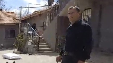 Yozgat'ta köydeki vatandaş 1 tane hayvanı beslemişti. 1 tane hayvanı besledikten sonra kendi hayvanlarının yanına gidince korkunç bir manzarayı gördü