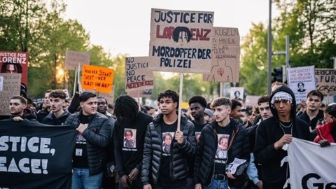 Almanya'da polis siyah genci vurarak öldürdü