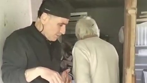 Rize'de 1500 tanesi rahat rahat yapılacaktı... Deponun içerisine giren vatandaş gördüğü manzara ile dehşete düştü 1 tane hayvan yapmıştı