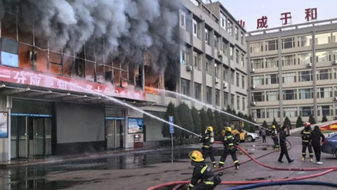 Çin'deki bir restoranda yangın faciası! Çok sayıda kişi hayatını kaybetti