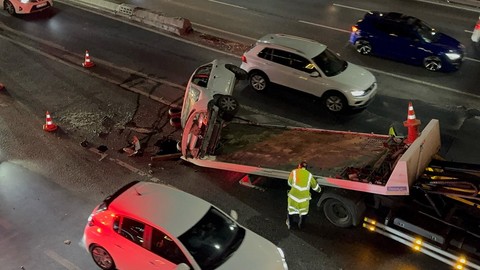 Küçükçekmece'de feci kaza: Yaralılar var