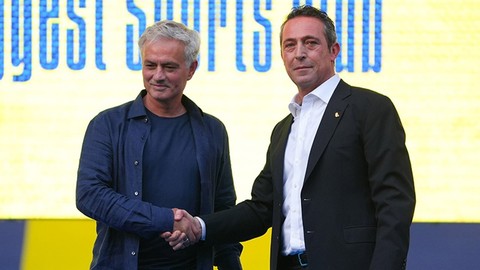 Ali Koç, Mourinho'ya gelen teklifi duyurdu! Rakam verdi!