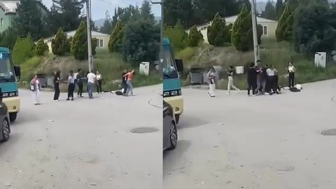 Üniversiteli genç kızların saç saça kavgası 'erkek' kavgası kamerada!