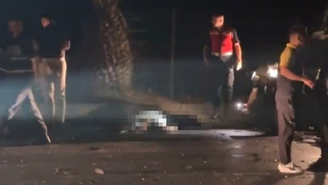 Alanya’da korkunç kaza! Servis araca otomobille çarpıştı: 2 ölü, 6 yaralı
