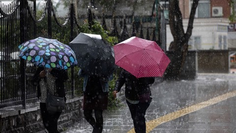 Meteoroloji'den uyarı: Şiddetli sağanağa dikkat! Ankara, İzmir ve İstanbul'da hava nasıl olacak? İşte detaylar