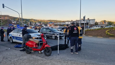 Zonguldak’ta feci olay! Satışa çıkardığı motosikleti sonu oldu! Kamyona çarpıp, altında kaldı!