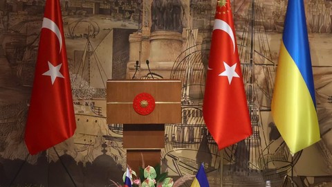 Rus heyet Dolmabahçe'ye gidiyor: Saat verildi