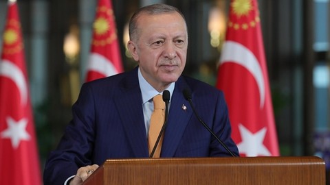 Cumhurbaşkanı Erdoğan'dan Galatasaray'a tebrik