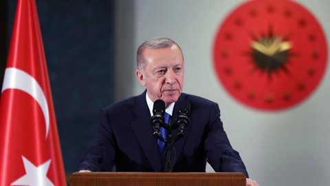 Cumhurbaşkanı Erdoğan’dan 19 Mayıs mesajı: "Büyük ve güçlü Türkiye idealimiz için gençlerimizle birlikte yürüyoruz"