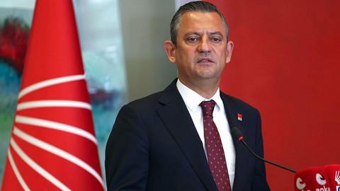 CHP Genel Başkanı Özgür Özel: Seçilmişin arkasındayız, darbenin karşısındayız
