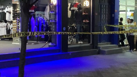 Bağcılar’da hareketli saatler! İş yerine silahlı saldırı: Yaralılar var