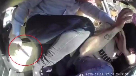 Taksiciye Korkunç Saldırı! Yüzünden ve boynundan bıçaklandı: Dehşet anları araç kamerasında