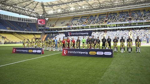 Fenerbahçe taraftarının tepkisi dinmiyor! Konyaspor maçında “Yönetim istifa” sesleri susmadı!