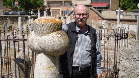 Edirne'de 100 yıldan fazladan bu yana bölgede duran mezarlığa giden vatandaşlar korkunç manzara ile karşılaştı "Hayvanlar yapmış"