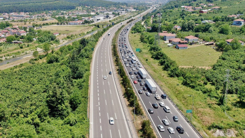 Anadolu Otoyolu'nda bayram tatili hareketliliği