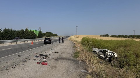 Edirne'de iki araç çarpıştı: 1 ölü, 1 yaralı