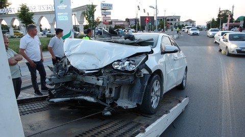 Malatya’da iki otomobil çarpıştı: 2 yaralı