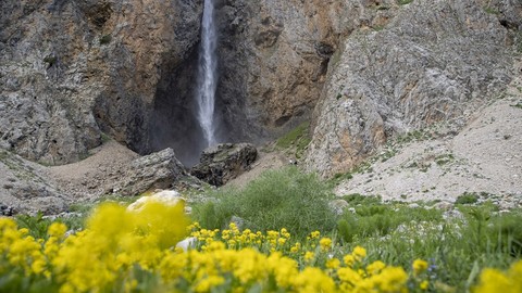 Tunceli’deki Kırkmerdiven Şelaleleri yaz turizminin gözdesi oldu