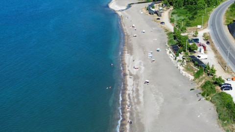 Akçakoca’da denize giriş yasağı kalktı, sahiller beklenen ilgiyle karşılaşmadı