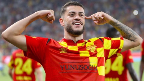 Göztepe geri adım atmıyor! Rumolo için bir rekor teklif daha reddedildi