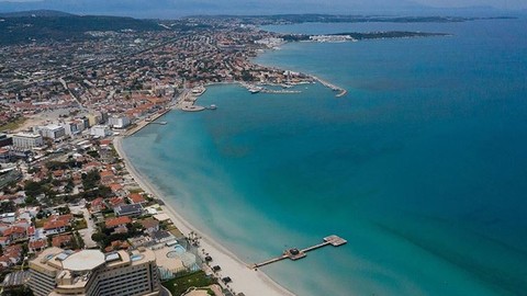 Çeşme'de yaz ortasında tehlike çanları! Uzmanlar endişeli: Kritik seviyelere geriledi