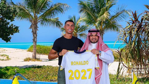 İmzayı attı! Cristiano Ronaldo’nun yeni maaşı ortaya çıktı! Al- Nassr servet döktü, kulüpten hisse bile verdiler!