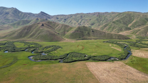 Şırnak Beytüşşebap’taki Faraşin Yaylası’nda menderesler havadan görüntülendi
