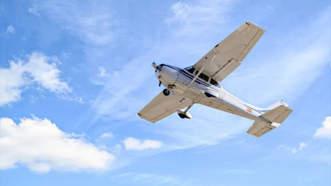 ABD'de uçak düştü: 6 ölü